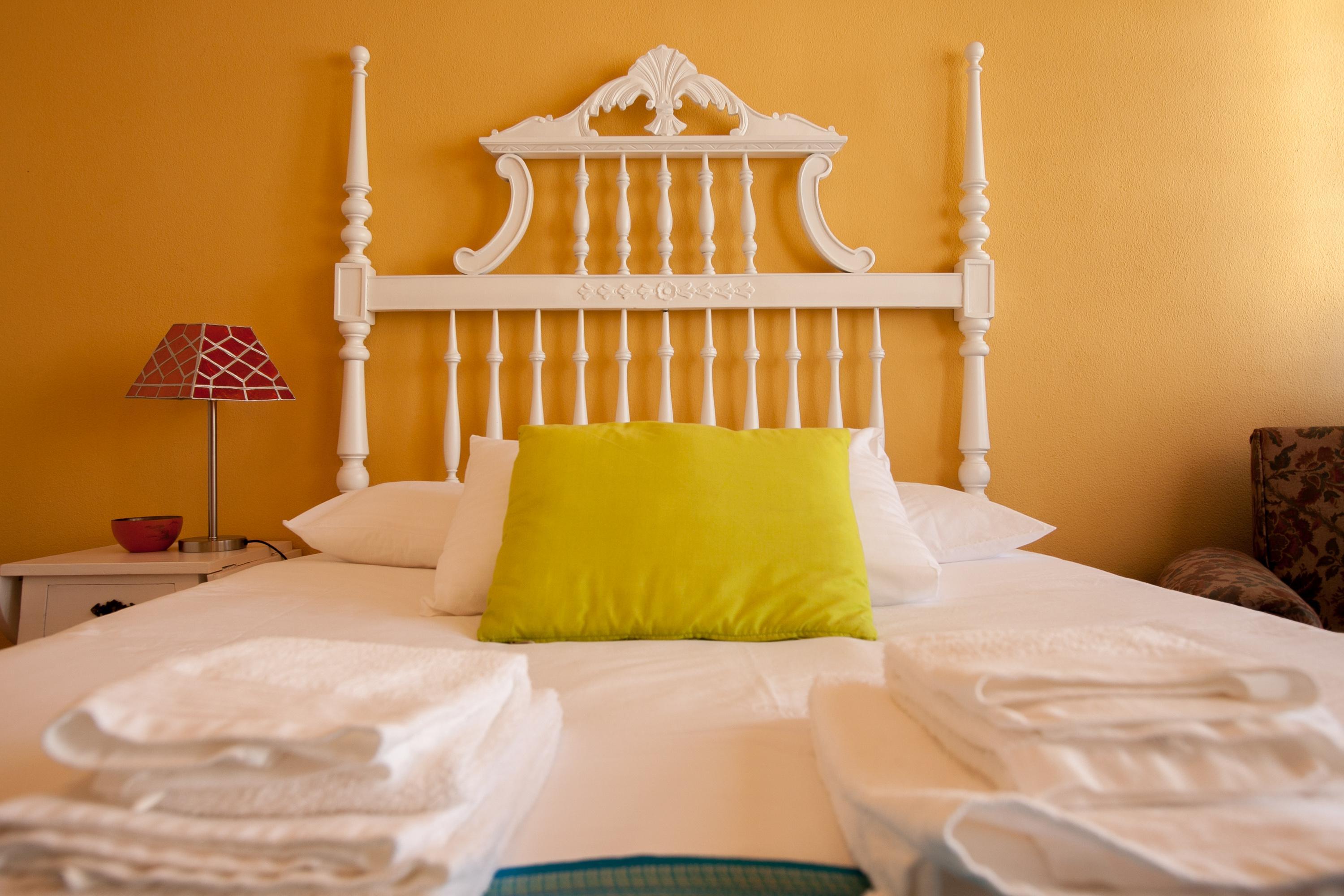 Ericeira Chill Hill Hostel & Private Rooms - Peach Garden Exteriör bild