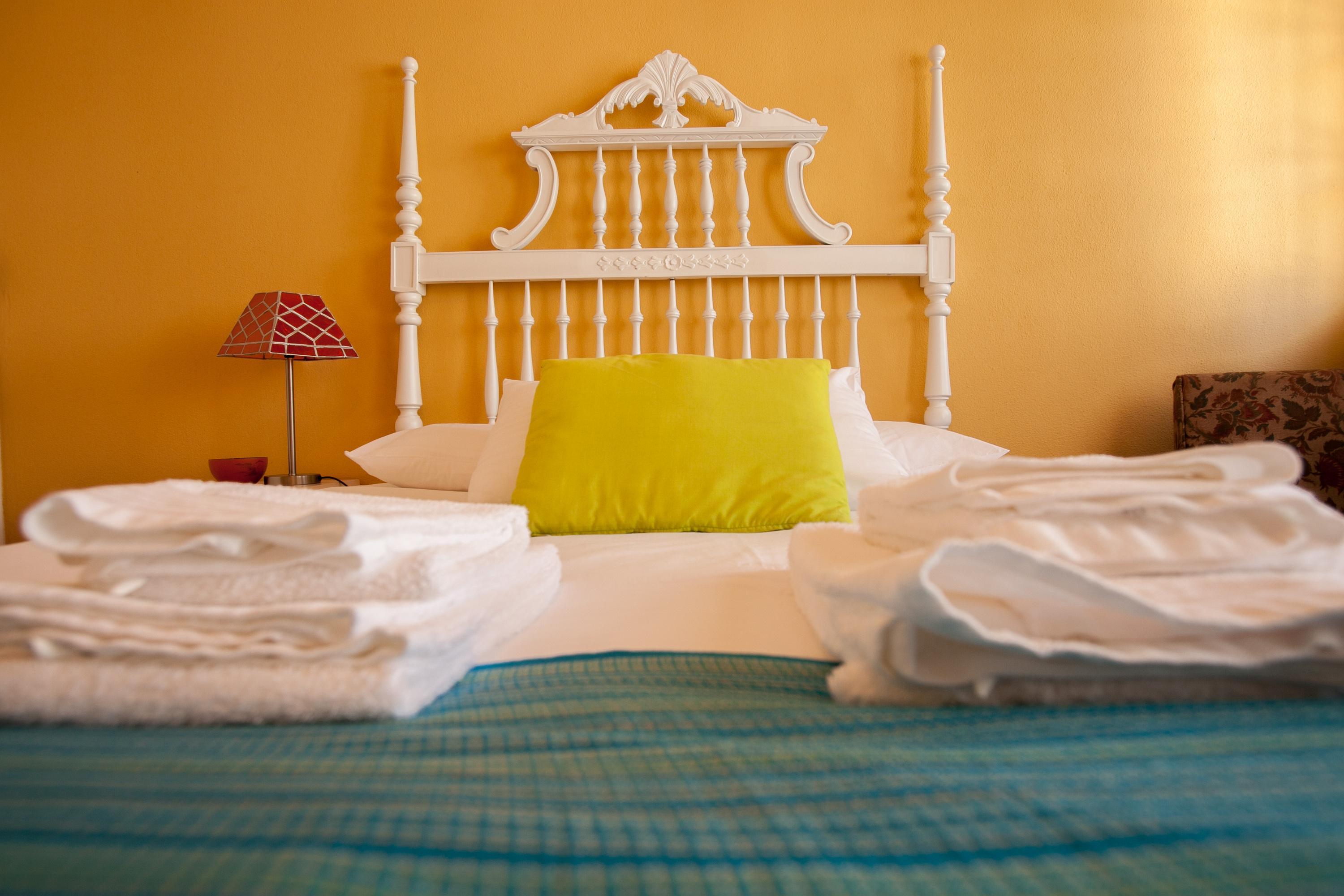 Ericeira Chill Hill Hostel & Private Rooms - Peach Garden Exteriör bild
