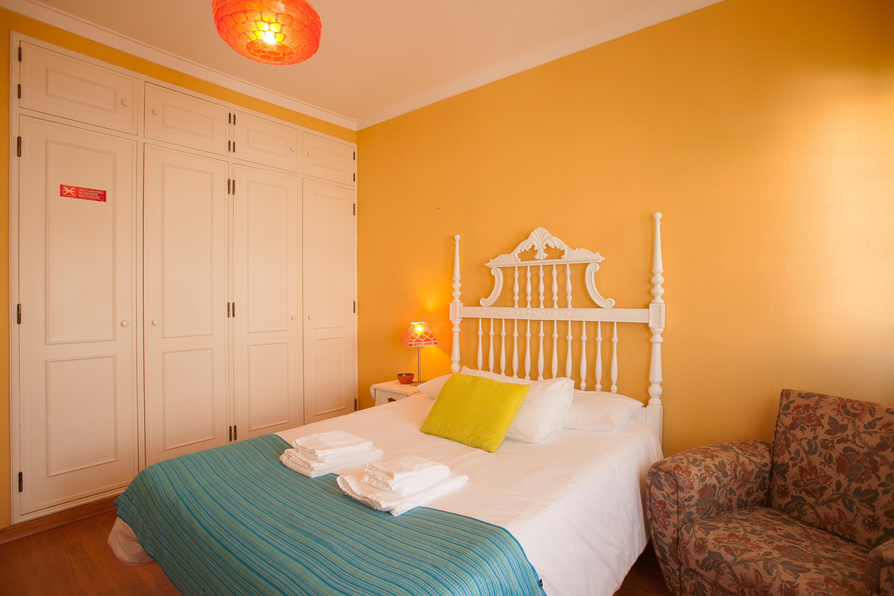 Ericeira Chill Hill Hostel & Private Rooms - Peach Garden Exteriör bild