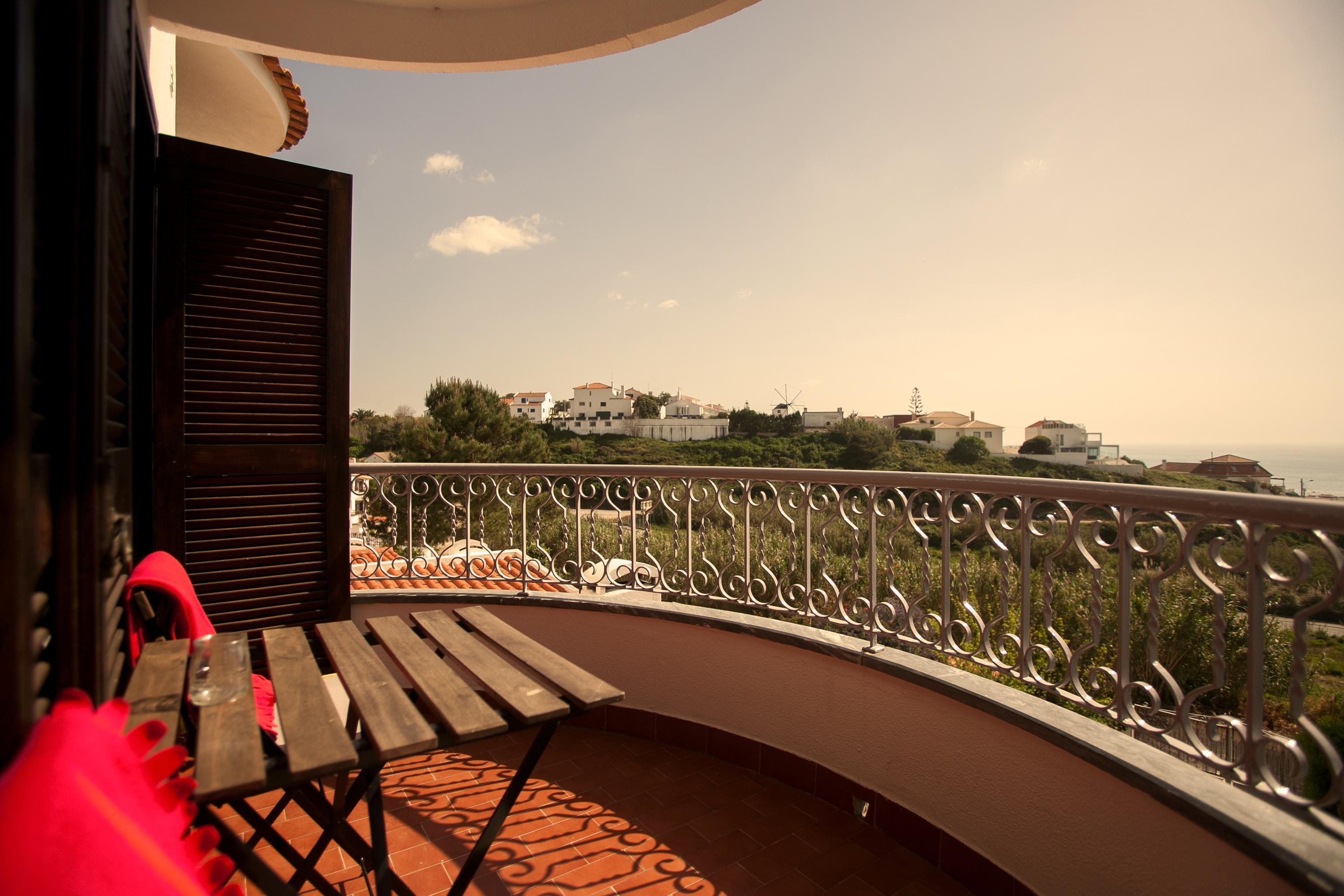 Ericeira Chill Hill Hostel & Private Rooms - Peach Garden Exteriör bild