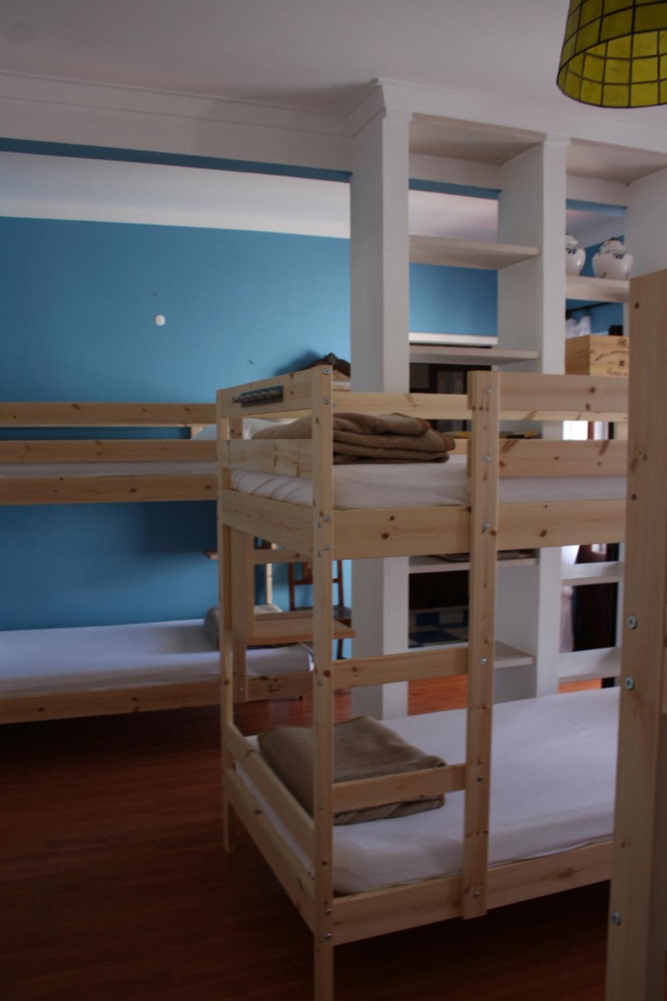 Ericeira Chill Hill Hostel & Private Rooms - Peach Garden Rum bild