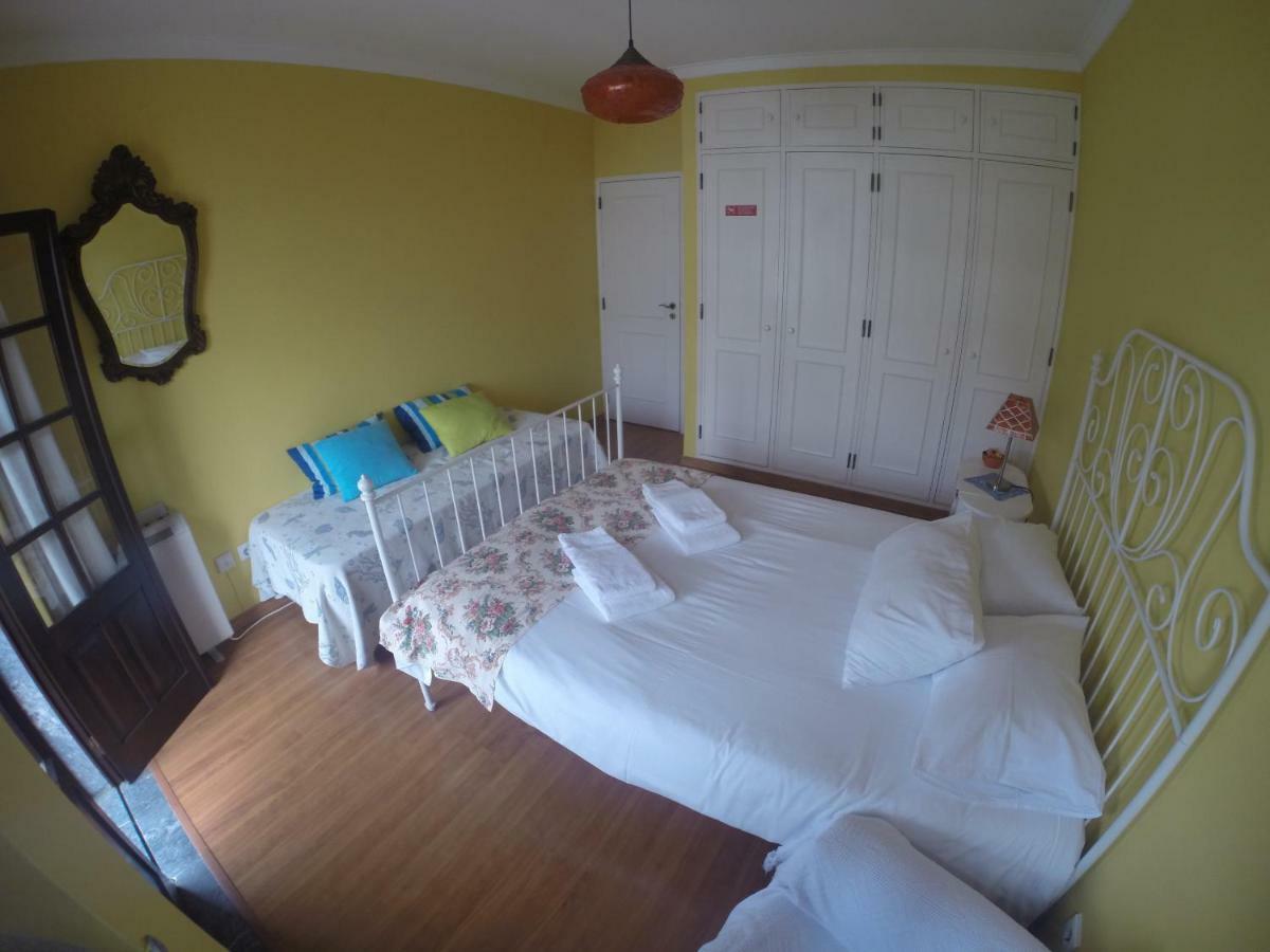 Ericeira Chill Hill Hostel & Private Rooms - Peach Garden Exteriör bild