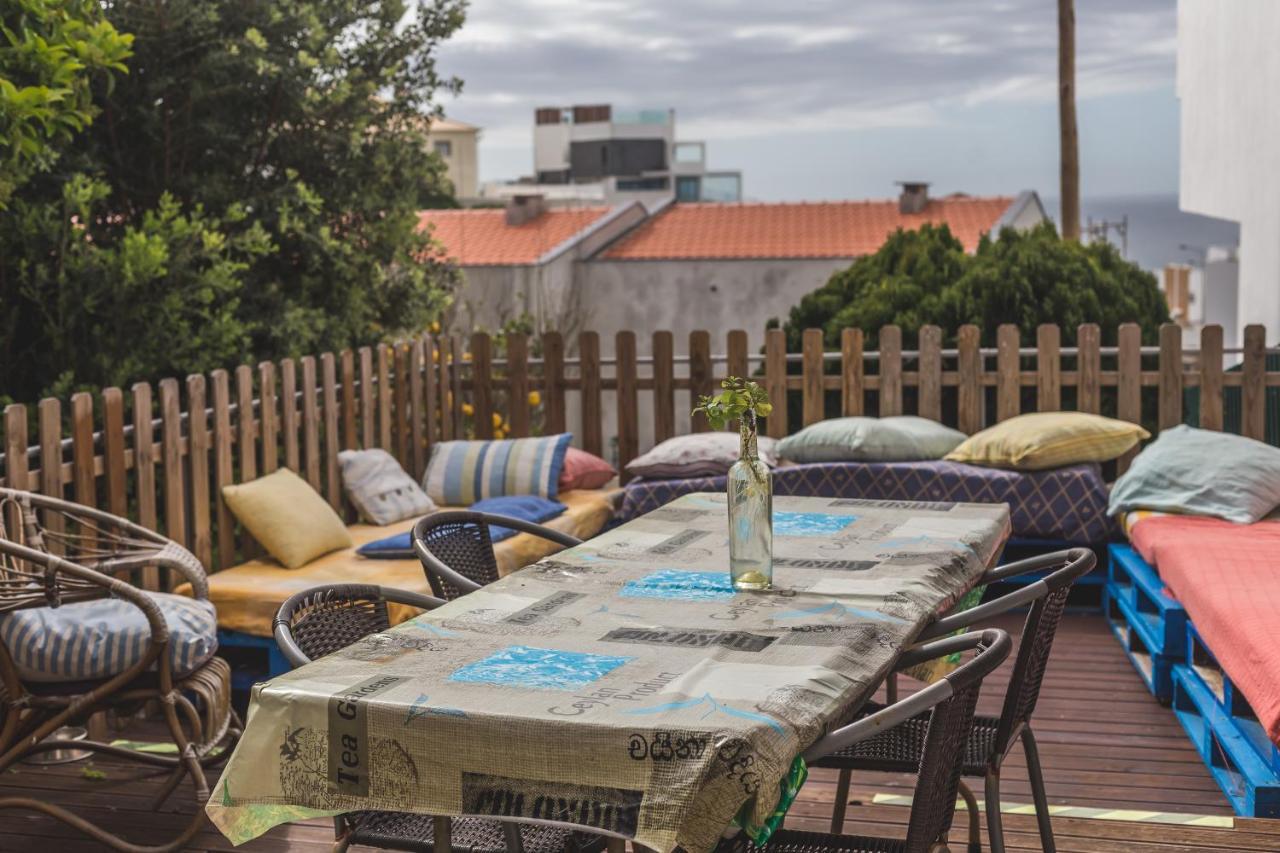 Ericeira Chill Hill Hostel & Private Rooms - Peach Garden Exteriör bild
