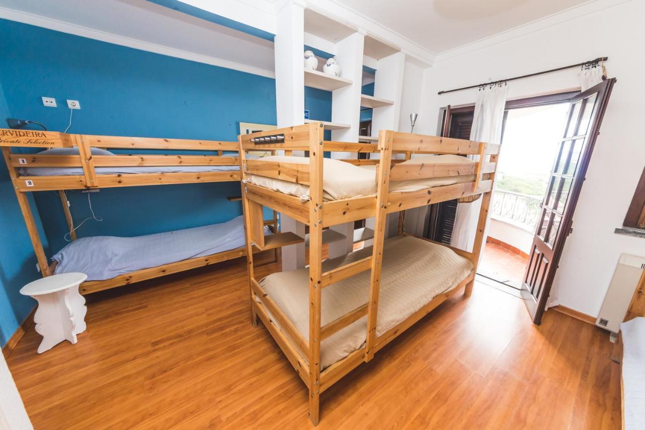 Ericeira Chill Hill Hostel & Private Rooms - Peach Garden Exteriör bild