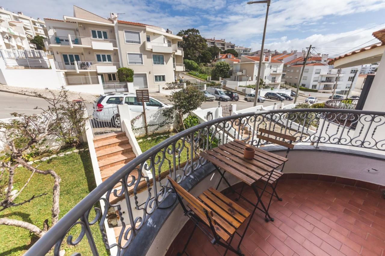 Ericeira Chill Hill Hostel & Private Rooms - Peach Garden Exteriör bild