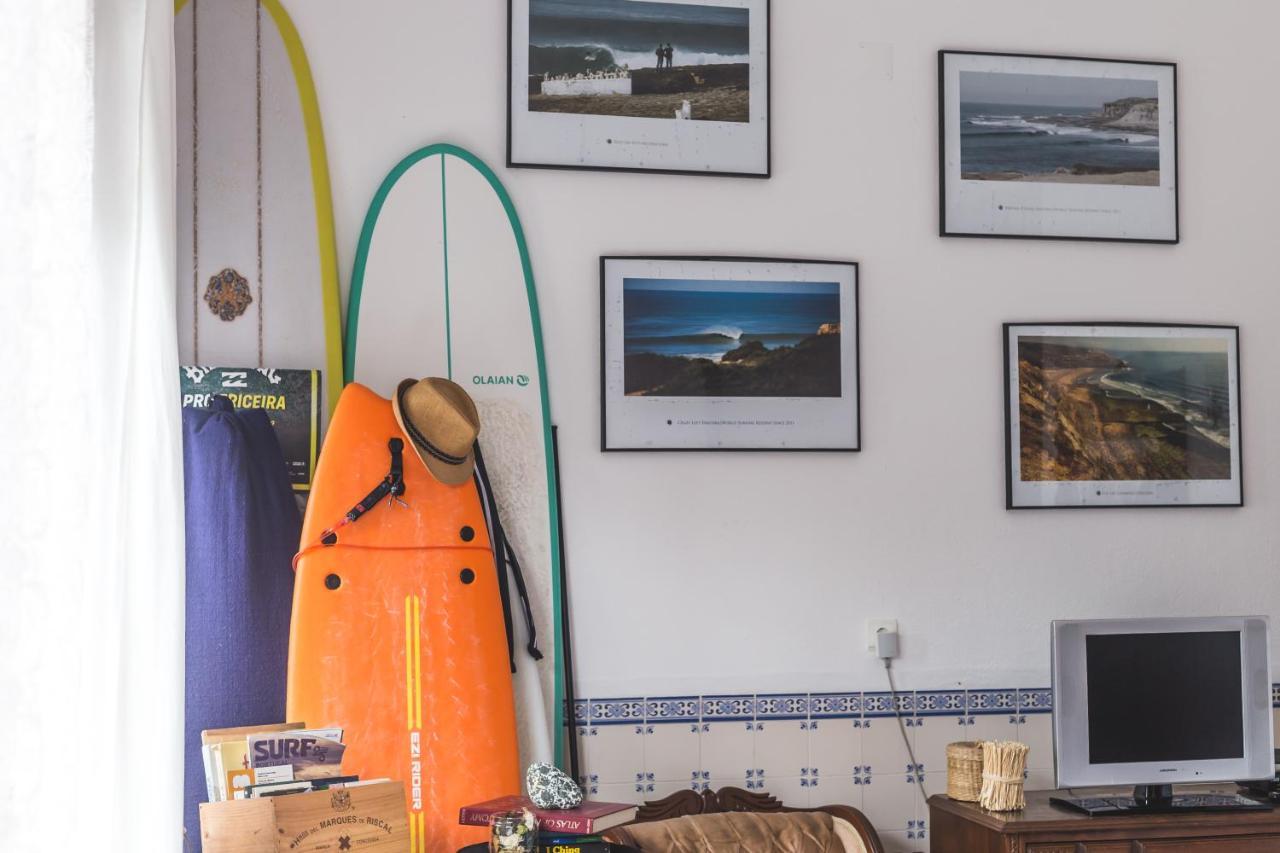 Ericeira Chill Hill Hostel & Private Rooms - Peach Garden Exteriör bild