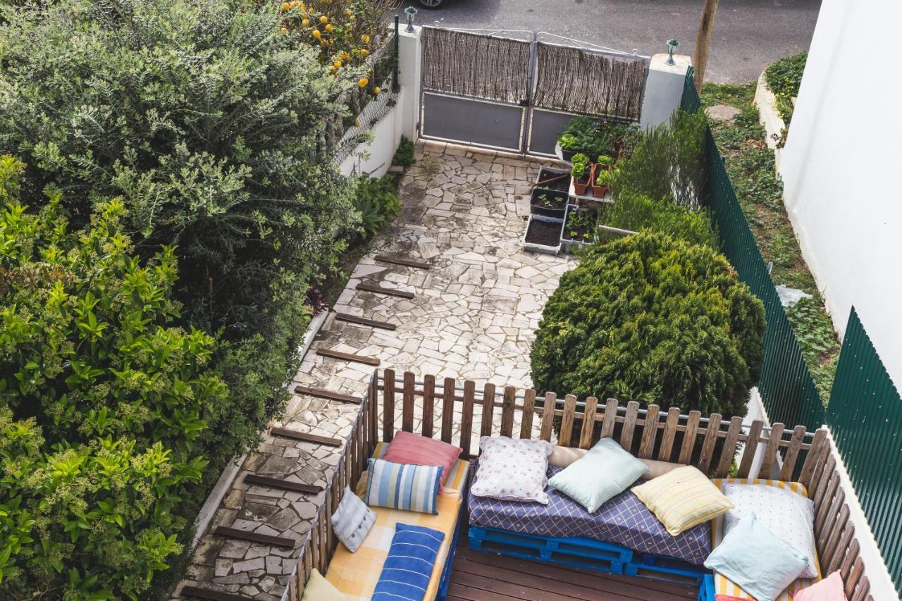 Ericeira Chill Hill Hostel & Private Rooms - Peach Garden Exteriör bild