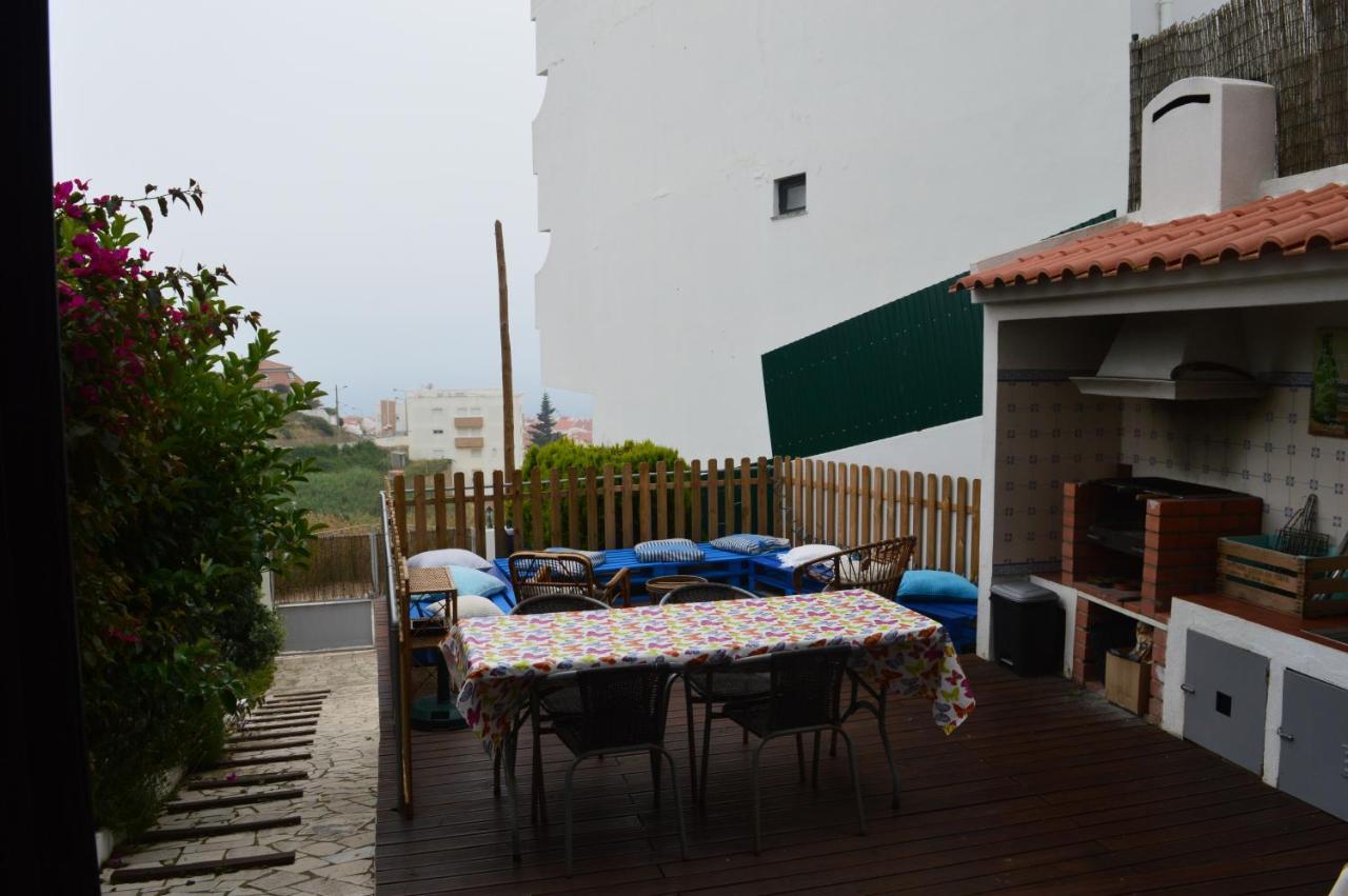 Ericeira Chill Hill Hostel & Private Rooms - Peach Garden Exteriör bild