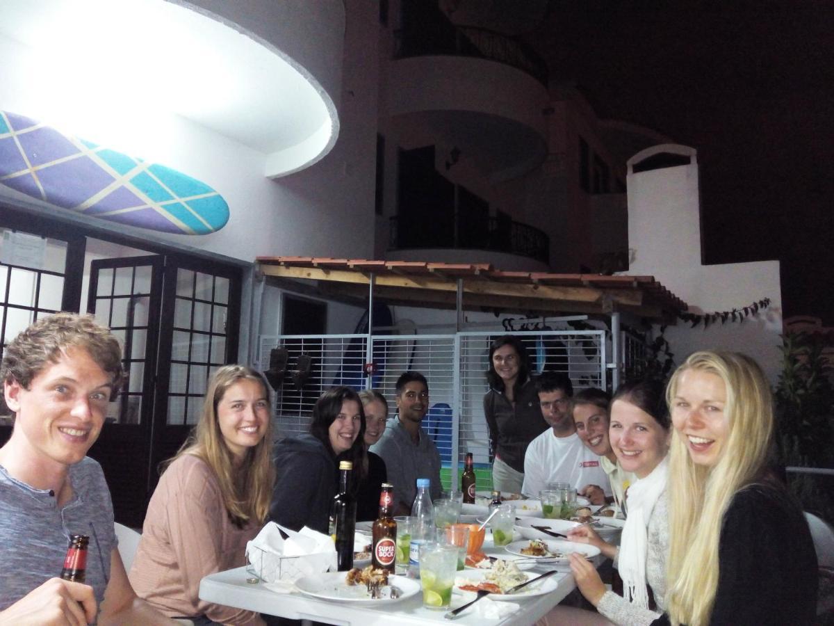 Ericeira Chill Hill Hostel & Private Rooms - Peach Garden Exteriör bild